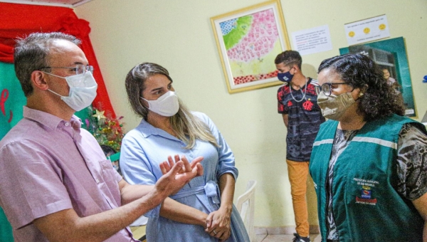 Leo de Brito acompanha a implementação da lei do vale-gás